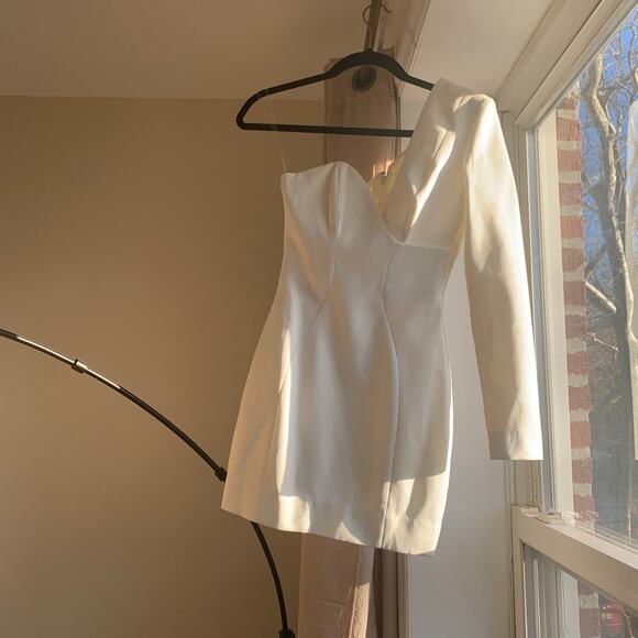 HOUSE OF CB White Tiffany Structured One Shoulder Sleeve Dress - Picture 2 of 14